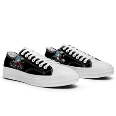 Highlight Your Fashion With Men's and Women's Low-Top Canvas Shoes Shark